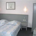 Des Arts Hotel Rueil-Malmaison