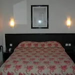 Hotel Des Arts 3*