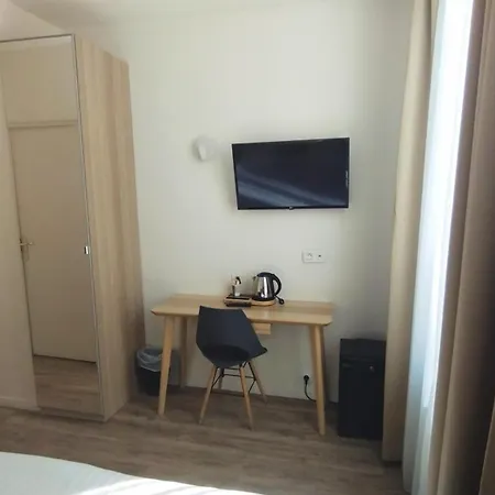 Des Arts 3* רואי-מלמזון