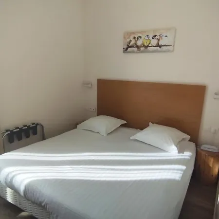 Des Arts Hotel 3*
