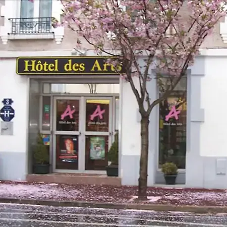 Hotel Des Arts 3*
