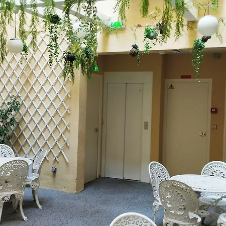 Hotel Des Arts Rueil-Malmaison