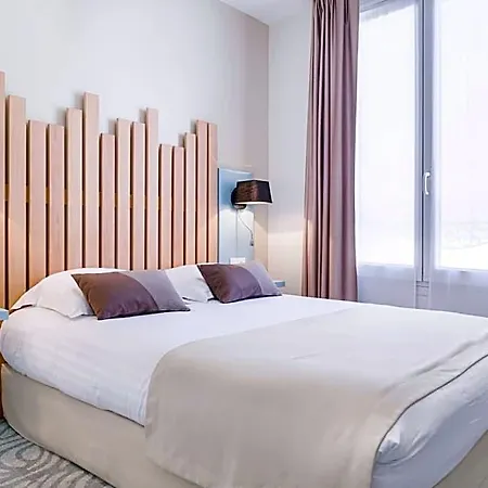 Hotel Des Arts 3*