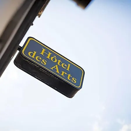Hotel Des Arts 3*