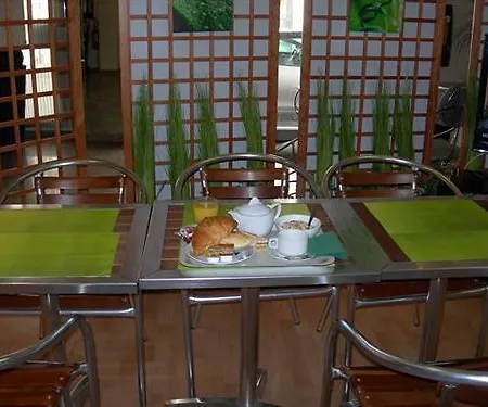 מלון Des Arts 3*