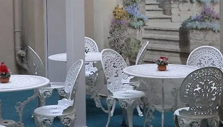 Des Arts Hotel