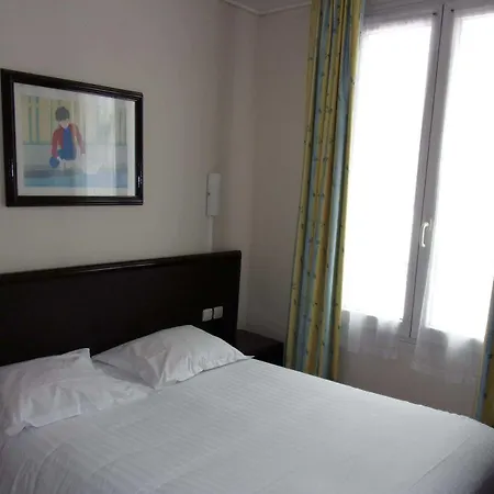 Des Arts Hotel Rueil-Malmaison