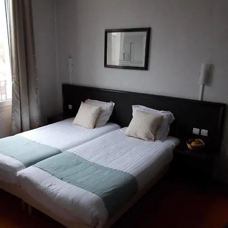 Des Arts רואי-מלמזון