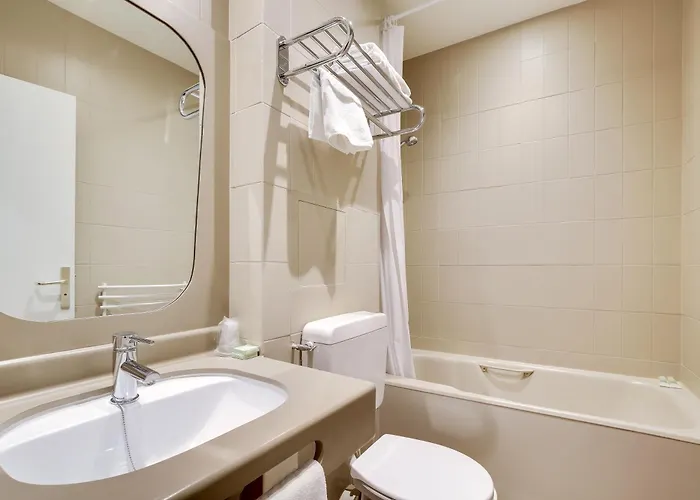 Hotel Des Arts Rueil-Malmaison
